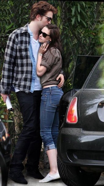 monoxidestar: Kristen Stewart &amp; Rob Pattinson the best photoshop I have 