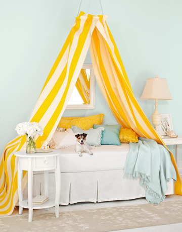 DIY Canopy Bed - Make Your Own Canopy Bed - Country Living