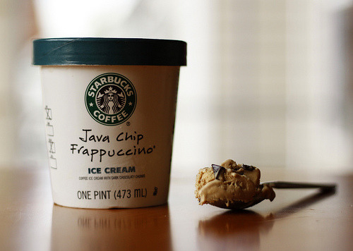 stream-of-steve:

Starbucks do Ice Cream!?
photoholic:

hunsonisgroovy:
Java Chip Frappuccino


i guess so! i want some. 