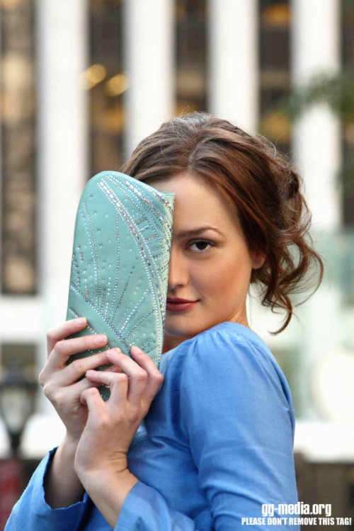 blair waldorf does not approve of sales