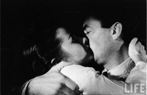Audrey Hepburn and Gregory Peck in Roman Holiday William Wyler 