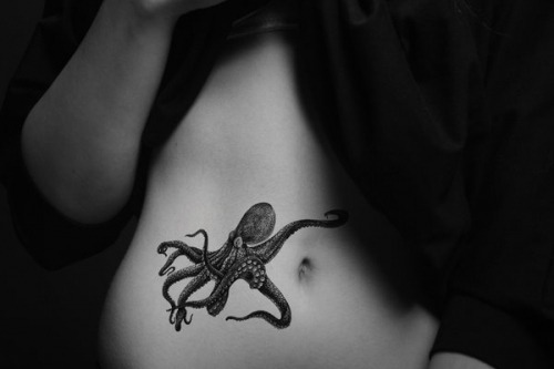 Octopus tattoo via littleloverssopolite Octopus tattoo