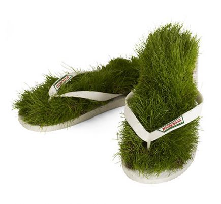 One shoemaker had the idea to make sandals that give the same sensation as you would get walking through fresh grass! They are called Grass Flip Flops and they are recommended for everyone who leads a stressful life and needs more contact with nature. These original and green shoes are made from 5,000 blades of grass. When you are not using them you have to put them in the sunlight and water them. If taken care of, these fun sandals can last for up to 4 months.