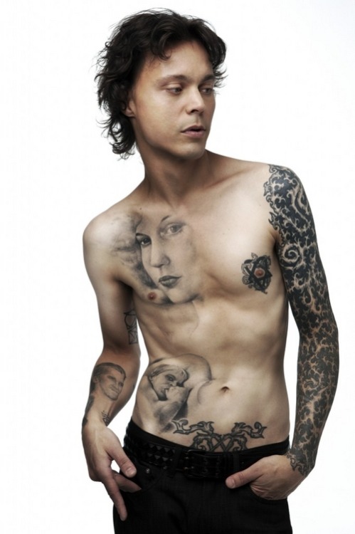 Posted 11 months ago & Filed under tattoo, ville valo, naked, black, sleeve, 