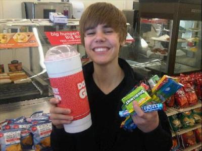 justin bieber water fight. Justin Bieber is Proactiv®