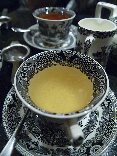 jolierouge:  cinnamonspider:  Liberty teacups (via Liz_Upton)