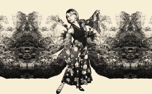 Cindy Sherman’s new photographs are to be installed as wallpaper at Metro Pictures rather than framed images. The backgrounds were shot by Cindy in Central Park and then digitally assembled in black and white grainy foliage repetitions. Text and photo Juliana Balestin