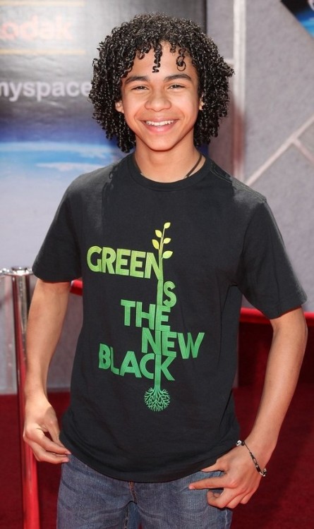13-year-old Noah Gray-Cabey is all grown up now!