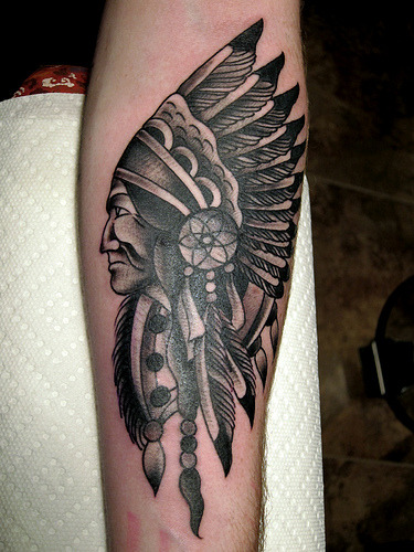 itsnoteasyisit:  fuckyeahtattoos:  spiritguide:  Indian Chief BG.JPG (by Jeff P) DIGGING THIS SO HARD. AHHH.   this is so so so so so cool  YOU ARE SO SO SO SO SO DUMB
