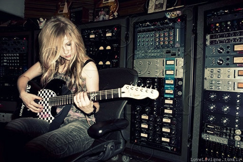 Posted May 12 2010 at 1150pm in Avril Lavigne Guitar 7 notes