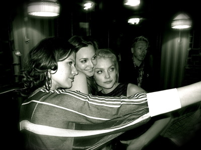 suicideblonde:  Milla Jovovich, Leighton Meester and Jessica Stam at Derek Blasberg’s book party in Paris, July 5th It’s like a sandwich of my favorite ladies!
