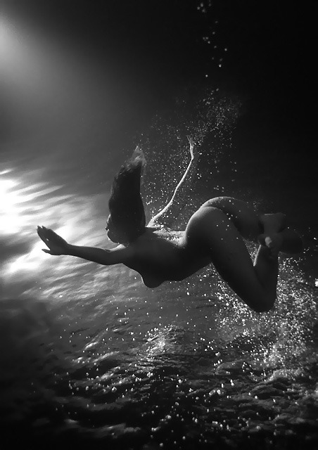 ridingwild:it was the freedom of the naked sea she soughtto... - Bonjour Mesdames