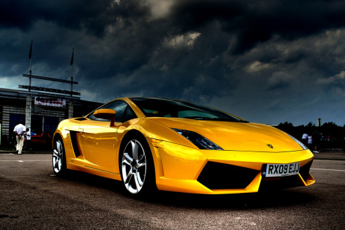One more HDR for the day Lamborghini Gallardo
