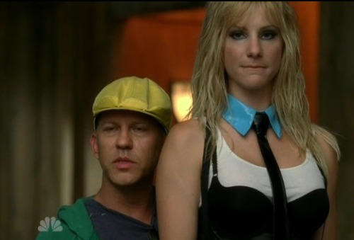 criticizemydarlings:  omg, she’s dressed like britney for the episode! *-* ryan just won an emmy, btw