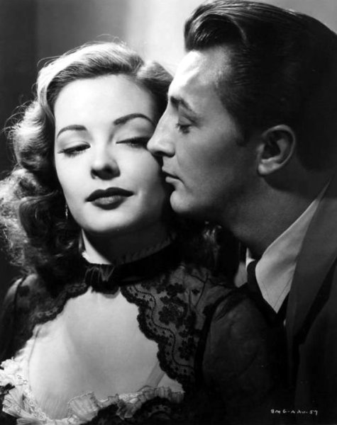 mothgirlwings Jane Greer and Robert Mitchum Publicity photo for Out Of The 