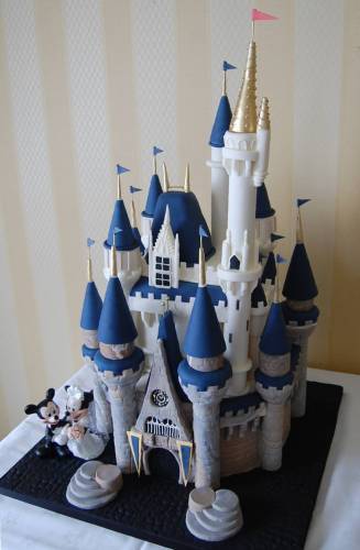 Minnie Random Sugar treats Wedding Cake Weddings cakes Disneyland