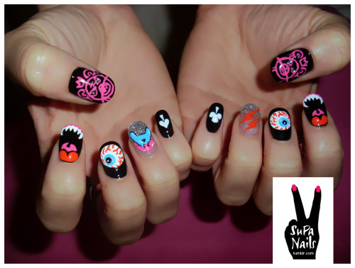 Did the Mishka nails for my girl Anna Love
Listen to her music: www.soundcloud.com/annalove
My SuPa Nails made it on the Mishka Blog. http://bit.ly/bL8Ppq Thanks guys!
