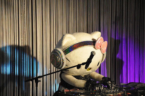 omg stop, maybe i’d go clubbing more if hello kitty was the dj 