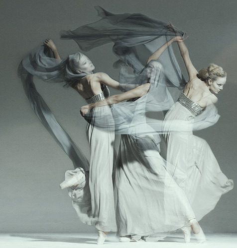 Dancers in Motion by Jan Masny