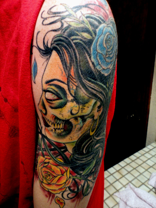 Skull Tattoo Designs Sleeve Men With Flower Skull Tattoos