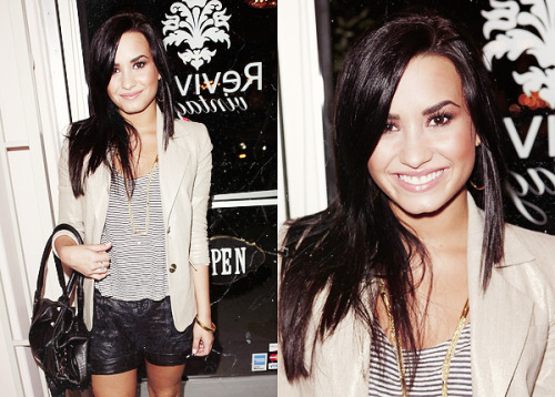 favorite demi photos in 2010 / in no order / revival vintage boutique grand opening