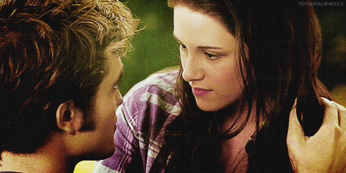 azulclaro:

Edward: Então é esse o seu sonho se tornar um monstro&#160;?
Bella: Meu sonho é estar com você pra sempre.
