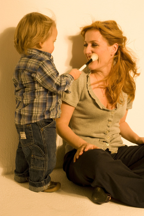 11 2011 Posted 1 year ago Gillian Anderson and her son 