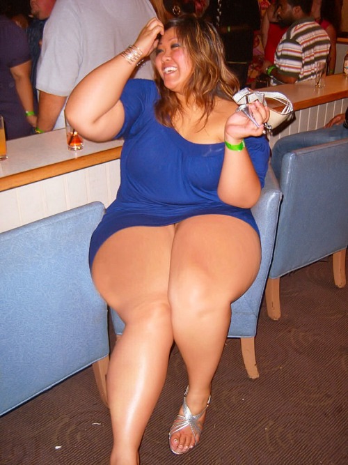 Fat People Sitting Down. 289 notes. [ Image - a fat