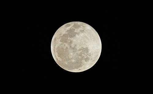 astro-mobil:
luna llena 19-03-2011 (by ▲ s t r o)
