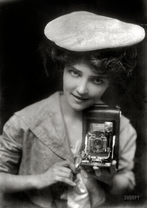 photography camera girl. (Photo: The Kodak Girl,