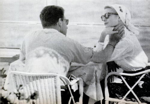 theniftyfifties:

Grace Kelly and Jean-Pierre Aumont in Cannes, 1955