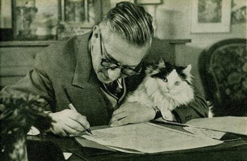 Jean-Paul Sartre and his existentialist kitty,