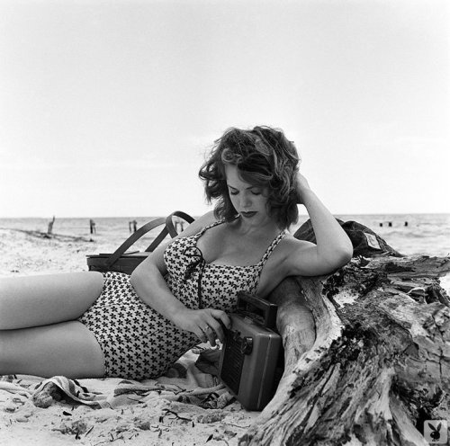 lesfemmefatale:

Miss August on the beach, Playboy 1958.
