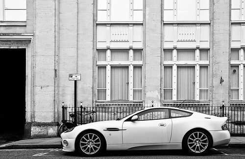 Aston Martin Vanquish 2011. Starring: Aston Martin