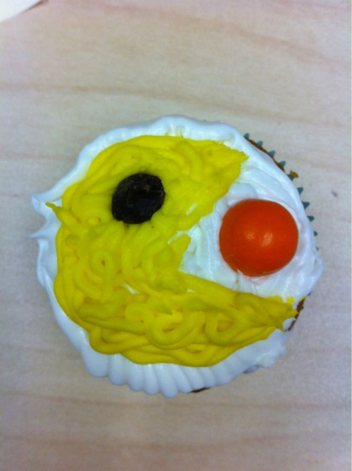 A Pacman cupcake, or is that Ms. Pacman to you?