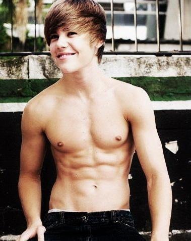 Real photo of Justin Bieber body Posted on September 29 2011 by raphael