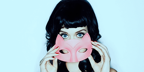  Eu nunca fui santa. Eu sou um ser humano, e apronto as vezes. Katy Perry    