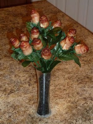 (via Fresh Pics: How to Make Bacon Roses)