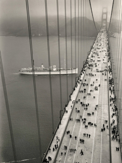 golden gate bridge black and white. 1937 Golden Gate Bridge