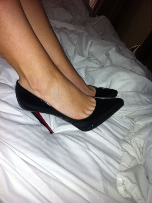 femdomhotwifecuckoldinterracial:

The Hotwife Experience: Have you noticed how ever since your wife started fucking other men, and became a hotwife, she’s started wearing her high heels to bed sometimes?
