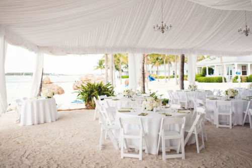 Stunning. Love that this tent was set up right on the sand.