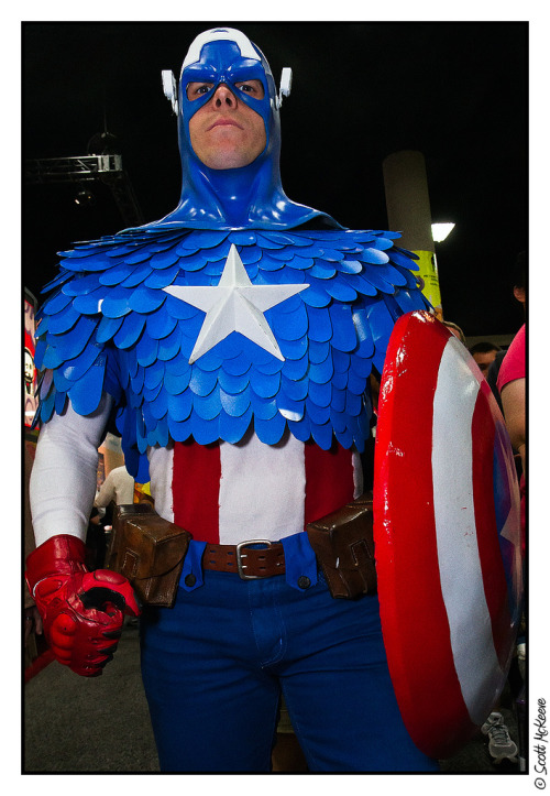 Captain America Cosplay - Photos Hot