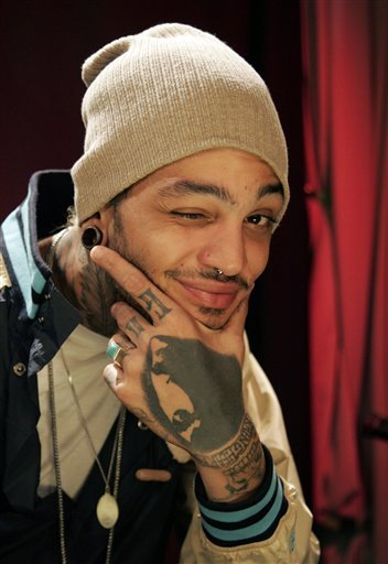 let's not talk about how attracted to travie mccoy i am