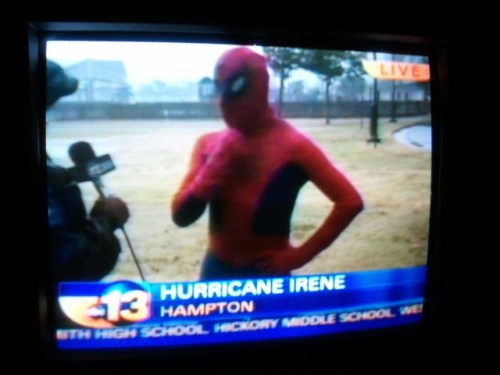 servameservebote:

Clearly no one in the 757 is taking Irene...