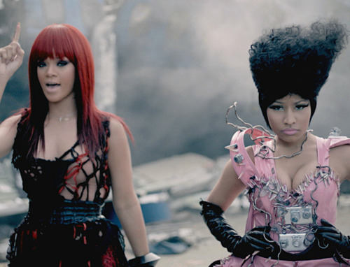 Nicki Minaj - Fly ft. Rihanna [Premiere]