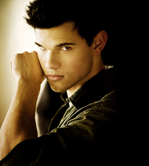  Taylor Lautner photoshoots 2011 jacob black breaking dawn