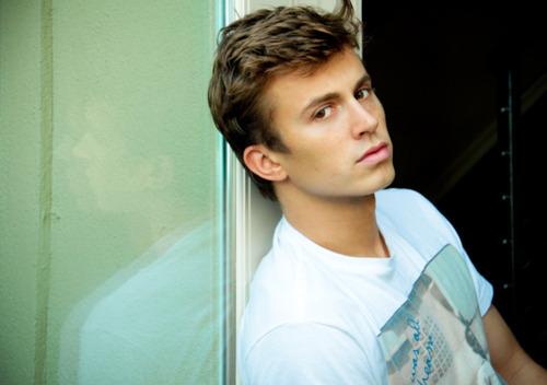  kenny wormald kenny footloose footloose 2011 who's that boy Loading