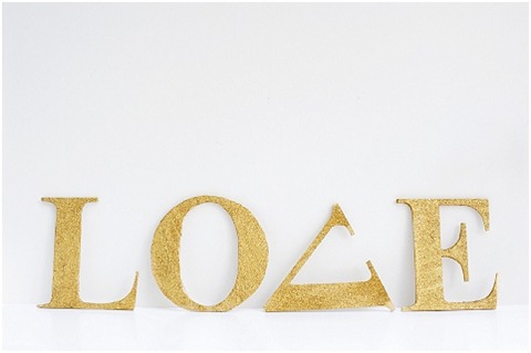 DIY Wedding Decor Make your own initials in gold 3d