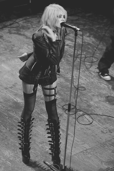 Taylor Momsen ✘✘✘✘ on We Heart It. http://weheartit.com/entry/13623200