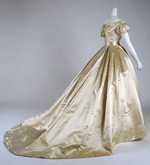 Wedding dress 1869 US the Met Museum A Victorianstyle wedding dress for